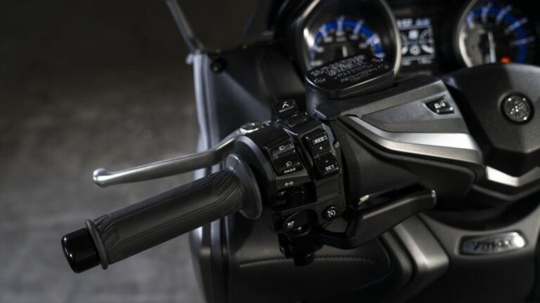 Yamaha TMAX 560 2021