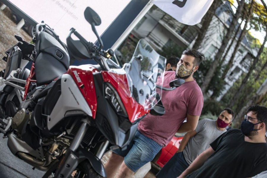 La primera Multistrada V4 llegó a Latinoamérica y se sumó al stand de Ducati en Cariló Multistrada V4 en Latinoamérica