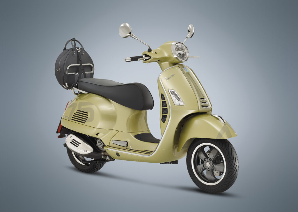 Vespa GTS 75th