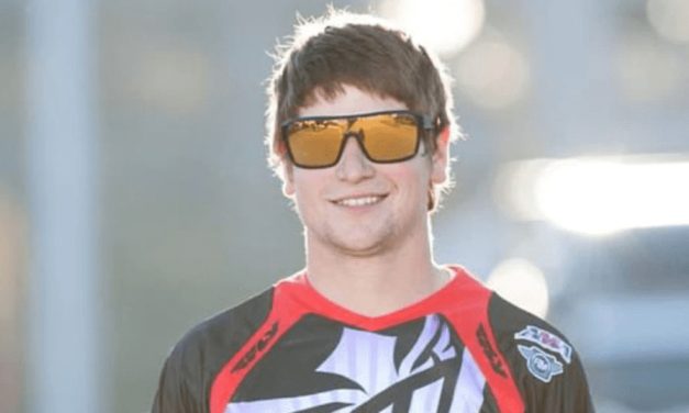 Murió Alex Harvill mientras practicaba para romper un récord de salto