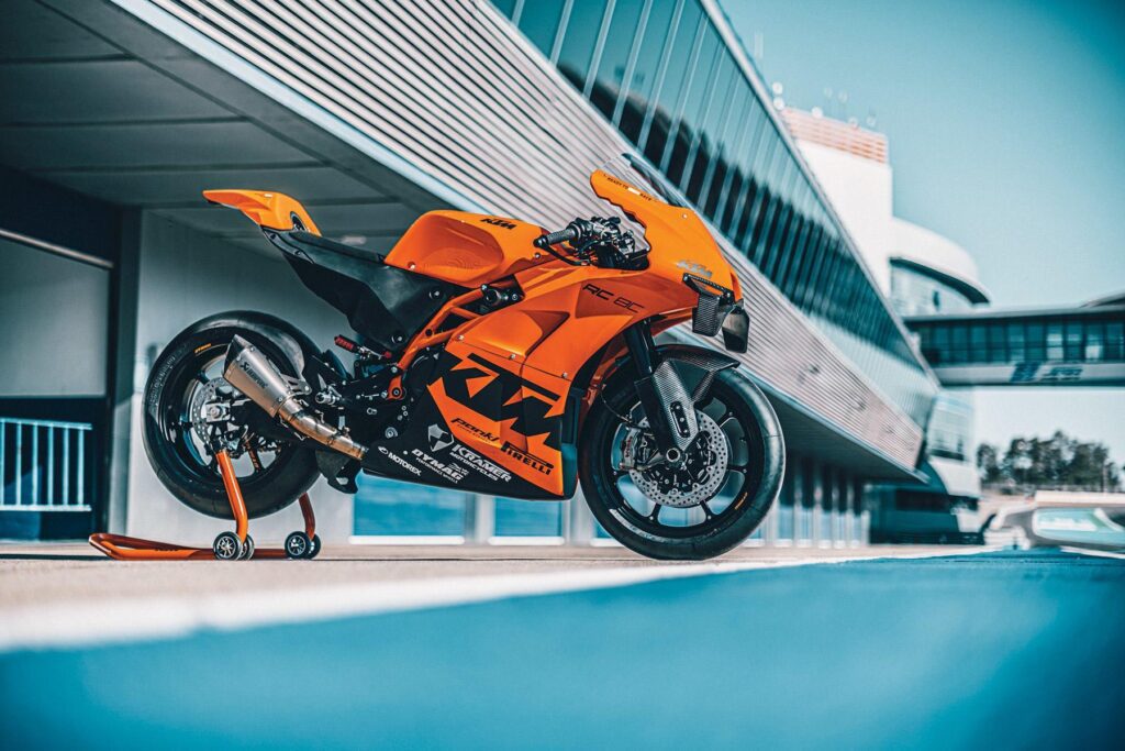 KTM RC 8C