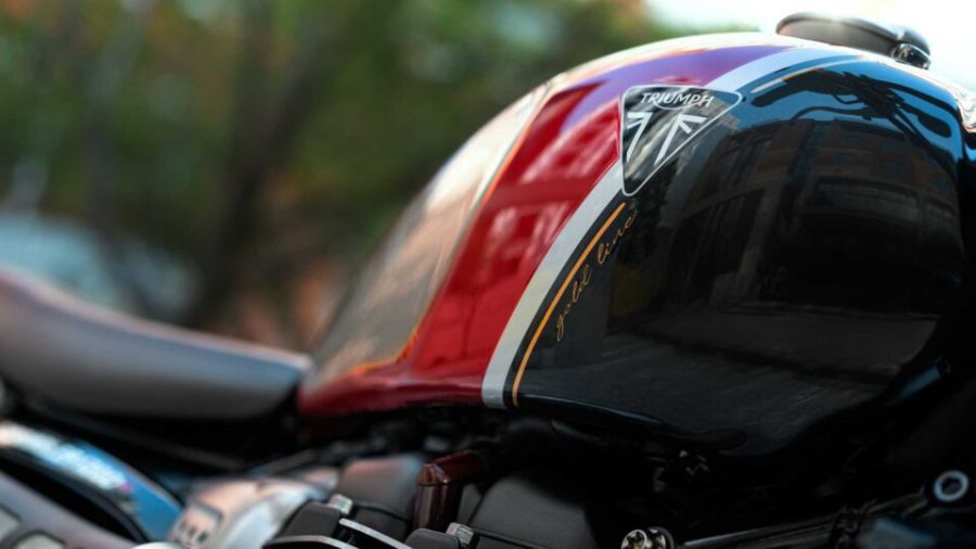 triumph-special-edition-gold-line—portada-mdm-17
