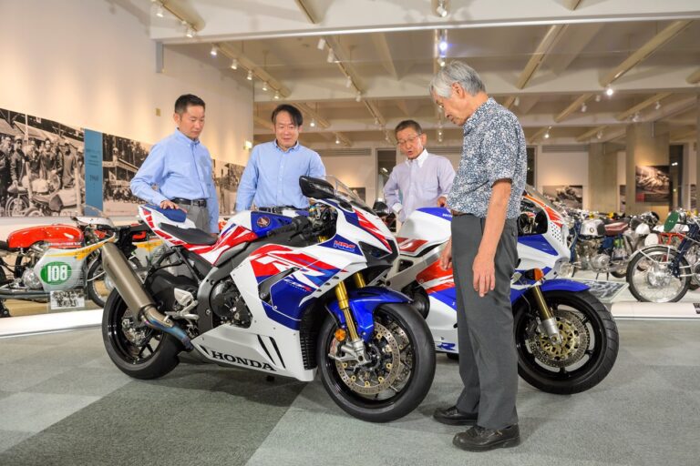 HONDA CBR1000RR-R FIREBLADE SP 30TH ANNIVERSARY