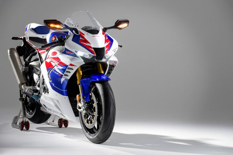 HONDA CBR1000RR-R FIREBLADE SP 30TH ANNIVERSARY