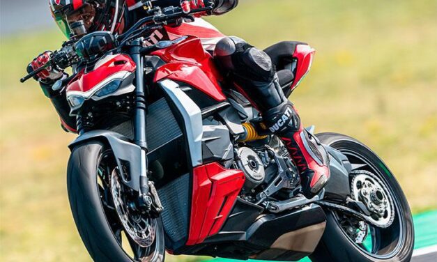 Nuevas Ducati Streetfighter V2 y V4 SP: los extremos de la familia | VIDEO