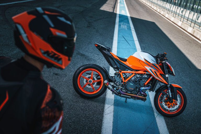 KTM 1290 Super Duke R EVO
