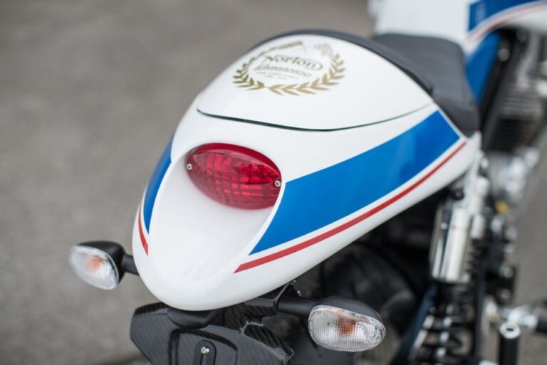 Norton Commando 961