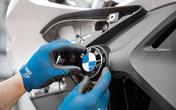 Así se fabrican las BMW en la planta de Berlín | VIDEO