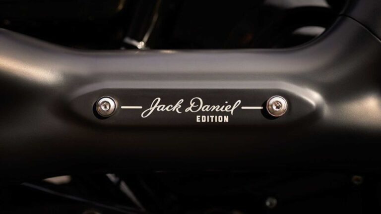 Chief Bobber Dark Horse- Jack Daniels
