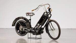 Hildebrand & Wolfmüller de 1894 en un museo