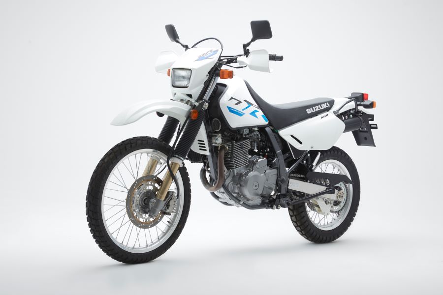 Suzuki DR 650 blanca con gráfica celeste Suzuki DR 650 blanca con gráfica celeste