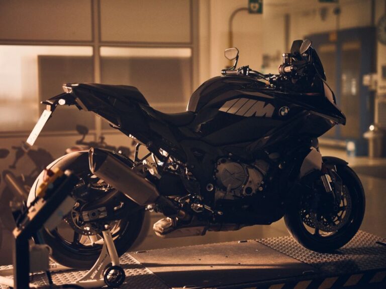 BMW M 1000 XR