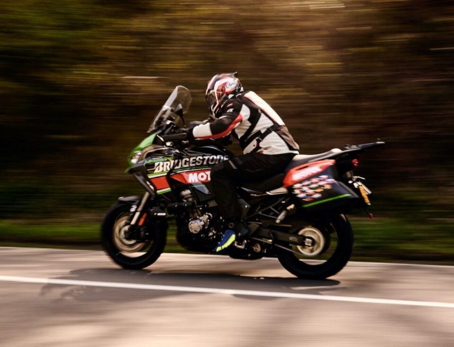 Thierry Sarasyn y una Versys 1000 SE: 15 países en 22 horas | VIDEO Thierry Sarasyn