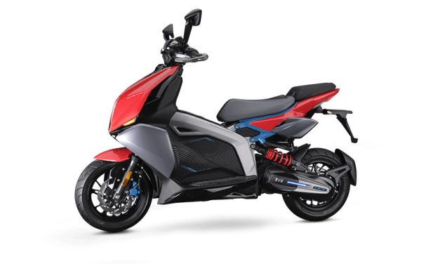 TVS X, segundo scooter eléctrico del gigante indio | VIDEO