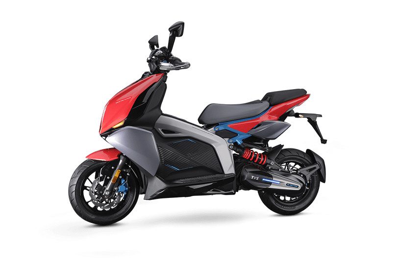 TVS X, segundo scooter eléctrico del gigante indio | VIDEO Scooter TVS X de perfil