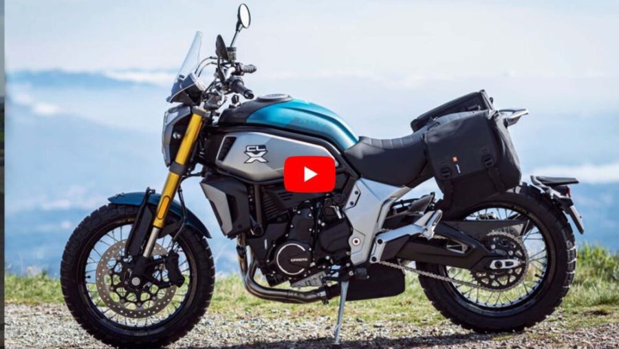 CFMOTO 700 CL-X Adventure, Scrambler y todoterreno CFMoto 700CL-X Adventure con el ícono de video rojo en el centro