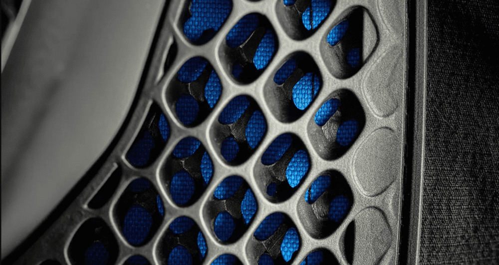 Malla plástica con fondo azul del airbag Avertum Tech-Air 