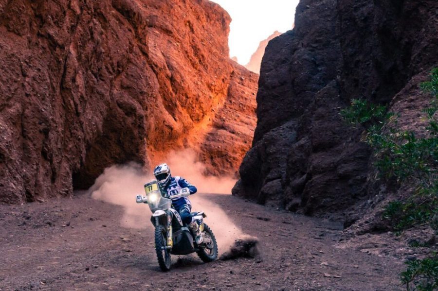 Benavides lidera el mundial