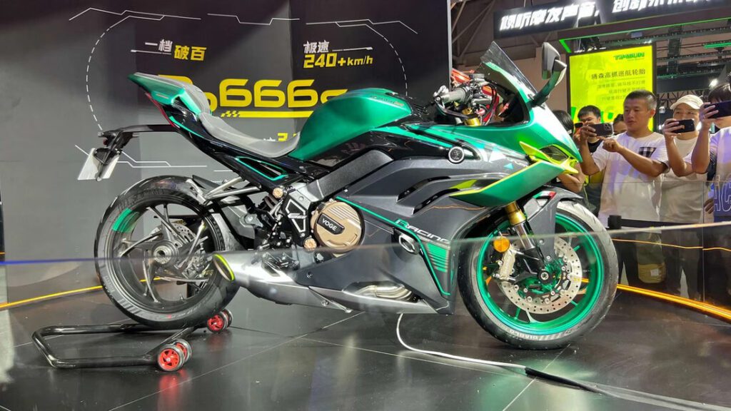 VOGE RR 666 S