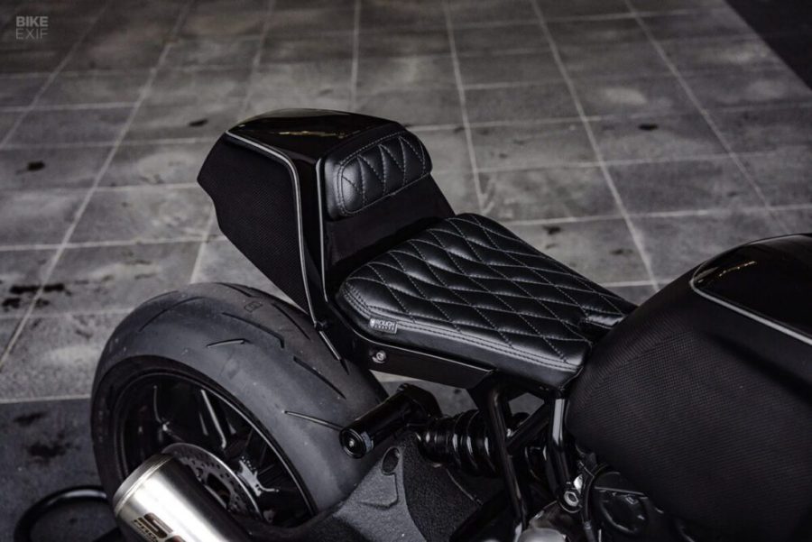 Ducati Monster 821 café racer de Rough Crafts