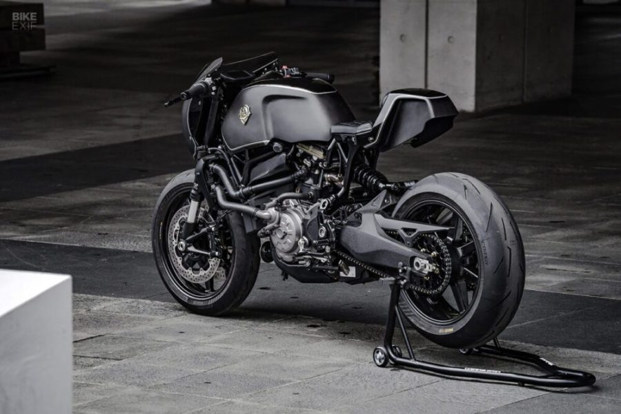 Ducati Monster 821 café racer de Rough Crafts