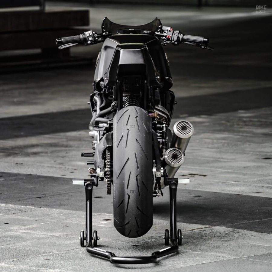 Ducati Monster 821 café racer de Rough Crafts
