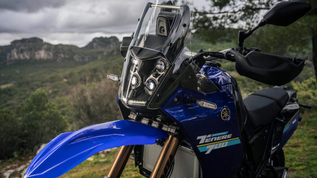 Frontal, parabrisas y faros de la Ténéré 700 Extreme