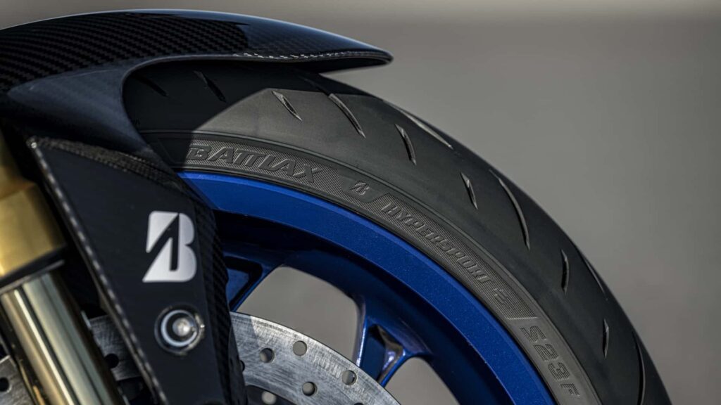 Bridgestone BATTLAX HYPERSPORT S23