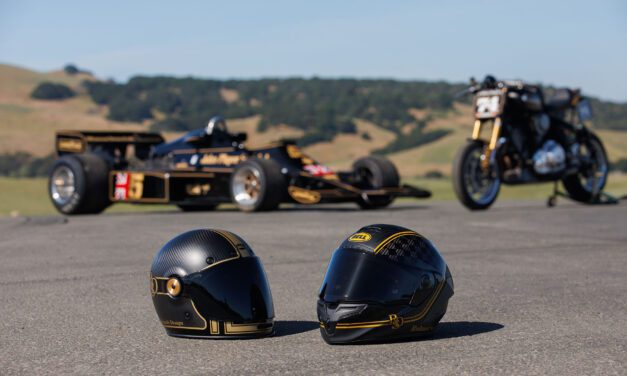 Bell y Roland Sands: cascos que recuerdan al Lotus de JPS | VIDEO