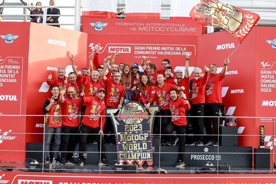 Francesco Bagnaia y Ducati, bicampeones de MotoGP
