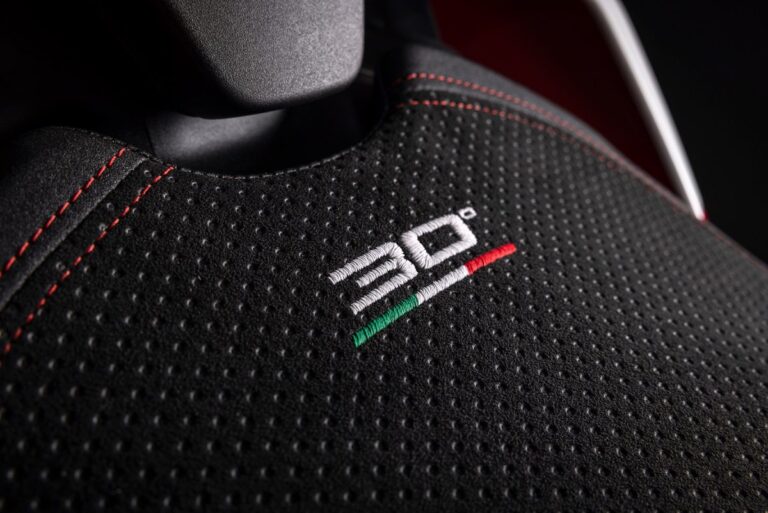 Panigale V4 30 Aniversario 916