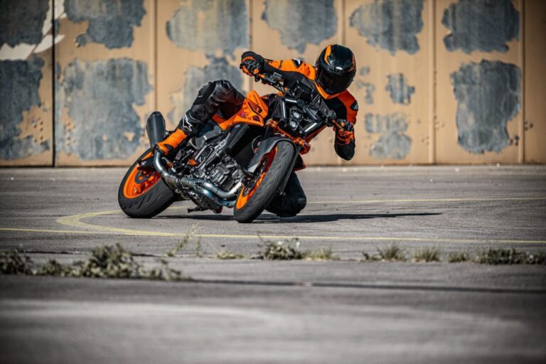 KTM 990 Duke 2024
