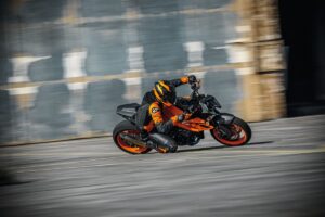 KTM 990 Duke 2024