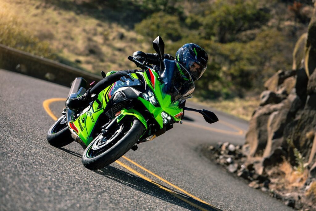 Kawasaki Ninja 500 2024 nueva base, misma identidad VIDEO