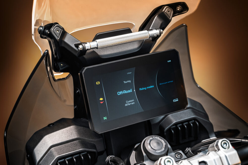 MV Agusta LXP Orioli: una todoterreno de lujo