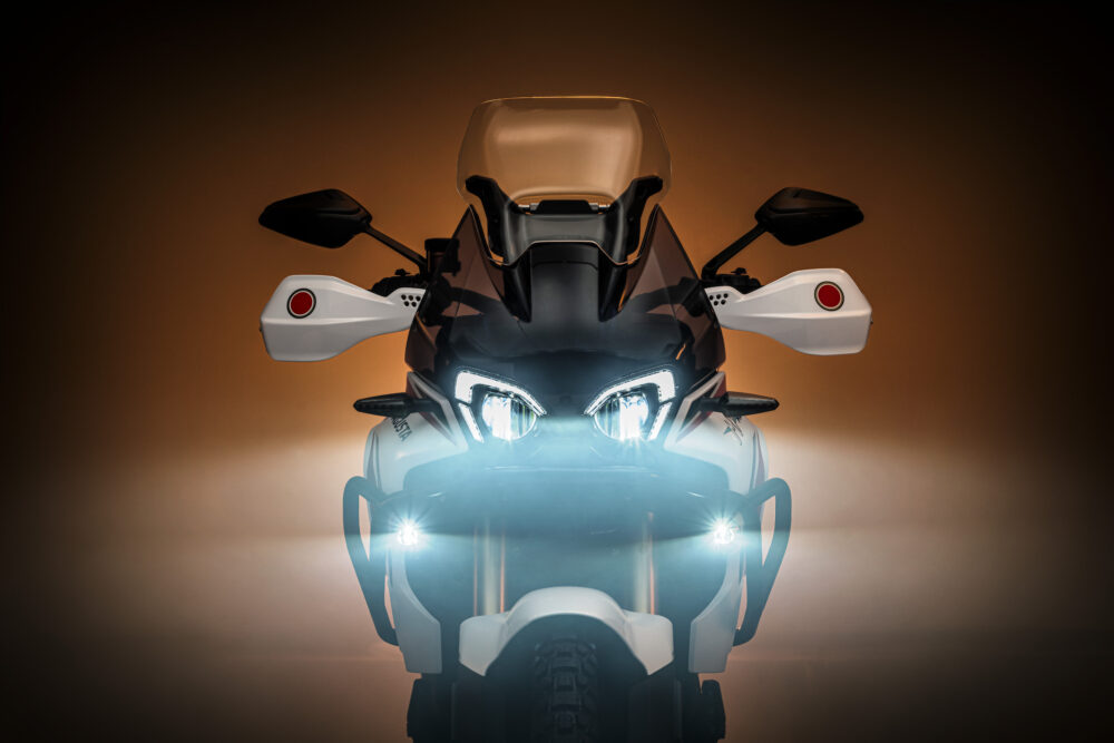 MV Agusta LXP Orioli: una todoterreno de lujo