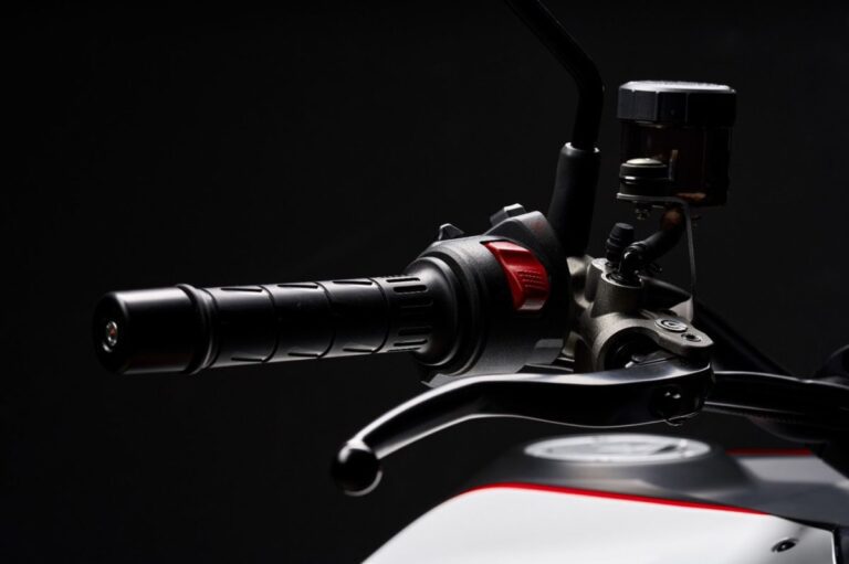 La Moto Morini X-CAPE 1200 consolida el resurgimiento de la marca