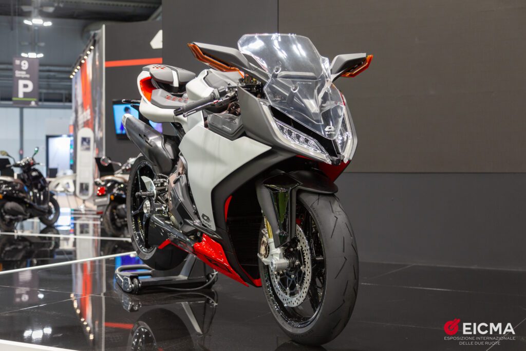 QJ SRK1000 RC