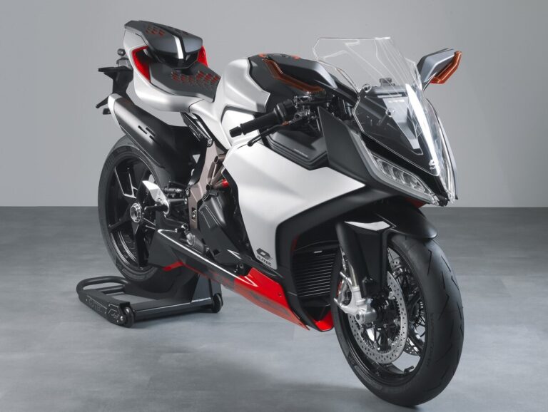 QJ SRK1000 RC