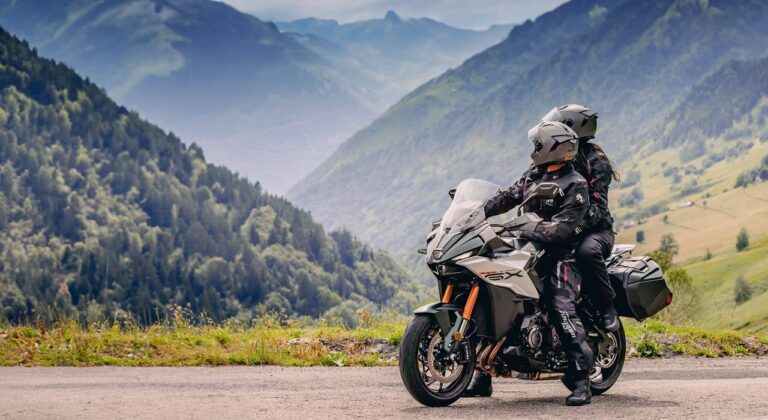 Suzuki GSX-S1000GX+