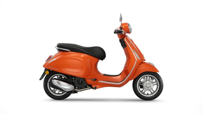 Más tecnología y la misma esencia en las Vespa Primavera y Sprint S 2024