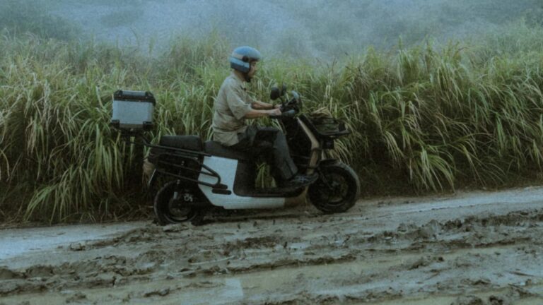 Gogoro Crossover