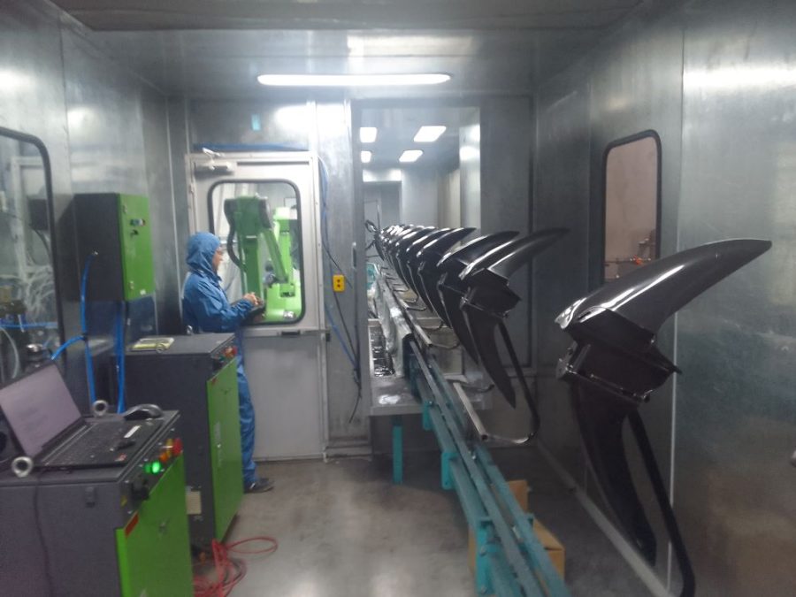  <img src="https://motodinamia.com/wp/wp-content/uploads/2023/11/okinoi-2023-mdm-12.jpg" alt="El sector de pintura de Okinoi está robotizado">