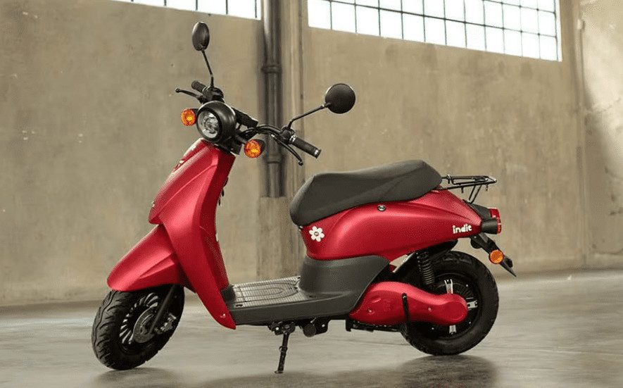 <img src="https://motodinamia.com/wp/wp-content/uploads/2023/12/Elpra-mdm-3.jpg" alt="El modelo ELPRA Indie es su moto eléctrica emblema y la más vendida del catálogo. Se trata de un Scooter que combina estilo, peso y autonomía. Ideal para los que buscan su primera moto">