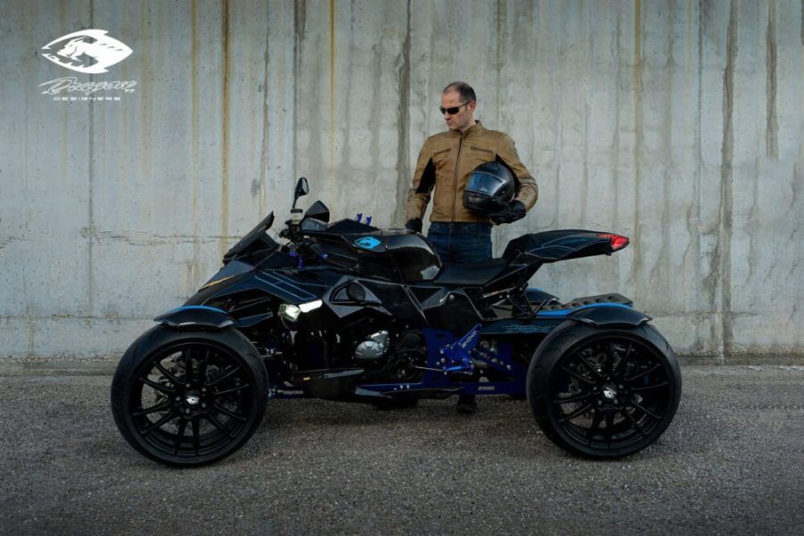 <img src="https://motodinamia.com/wp/wp-content/uploads/2023/12/dragonTT-oximoron-mdm-4-scaled.jpg" alt="Amén de la modularidad, en el Oximoron hay fibra de carbono y duraluminio espacial 6061-T6 y duraluminio 7075 en todos lados.  También cuenta con todo el confort multimedia en una pantalla táctil, con Bluetooth, conectividad, GPS y sistema de sonido Hi-Fi">