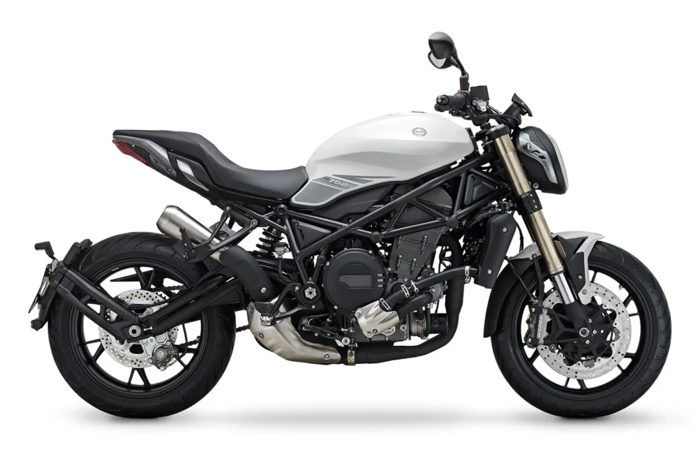 Benelli 752S blanca