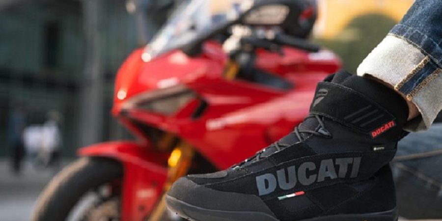 Ducati Company C4: botas de cuatro estaciones