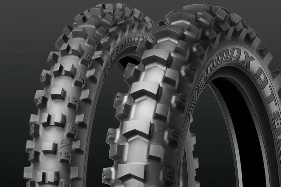  Primer plano de los tacos del Dunlop Geomax AT82 