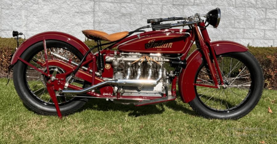 Lateral derecho de una moto Indias As de 1928 color borravino