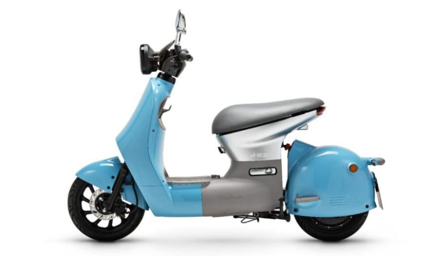 Scooter eléctrico EZI O2 celeste y gris metal Scooter eléctrico EZI O2 celeste y gris metal